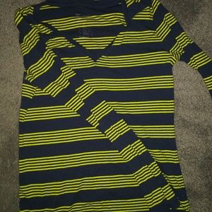 Gap shirt